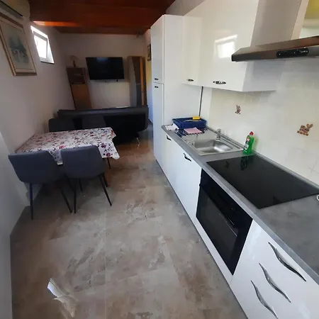 Dundovic Frankovic * Mošćenička Draga